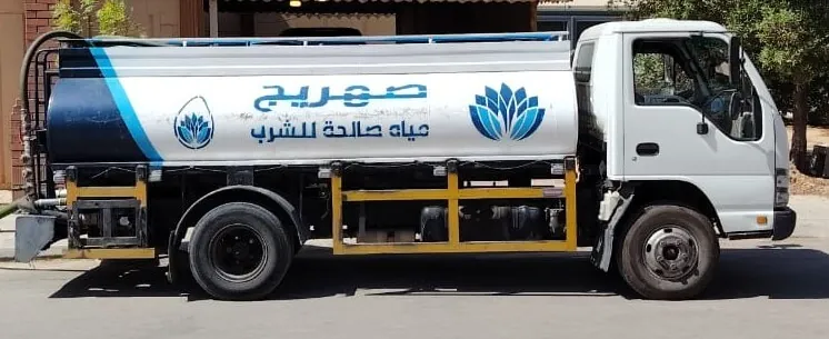 صهريج مياه 6 طن في الرياض لتوصيل المياه وتعبئة الخزانات